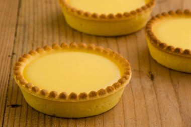 yuvarlak vanilyalı tart