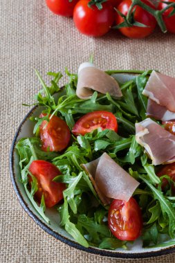 rustik ruccola salata