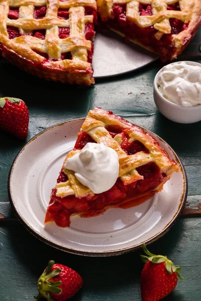 Strawberry pie dessert — Stock Photo, Image