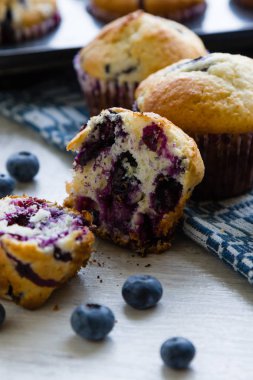 taze böğürtlenli kek