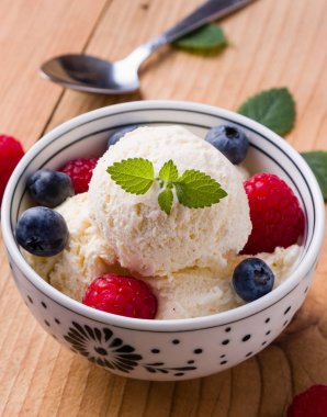 Vanilyalı dondurma.