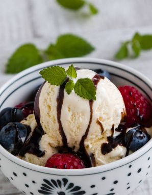 Vanilyalı dondurma.