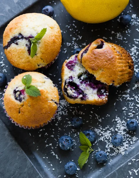 Muffin aux bleuets frais — Photo