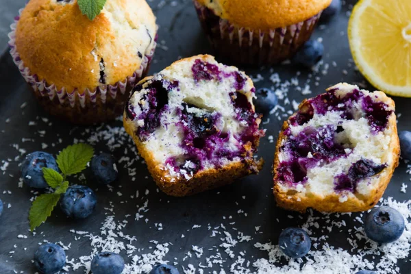 Frischer Blaubeermuffin — Stockfoto