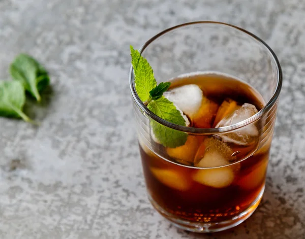 Ice tea in glass — Stock Photo, Image