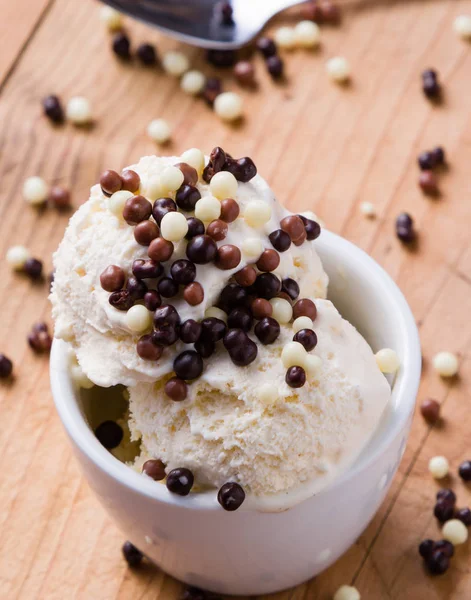 Vanilyalı dondurma.