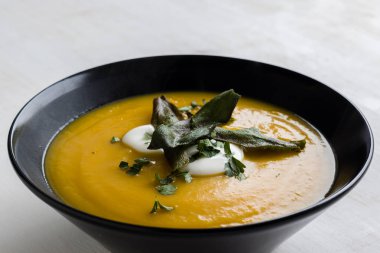 kremalı balkabağı çorbası