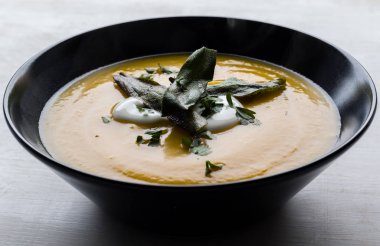 kremalı balkabağı çorbası