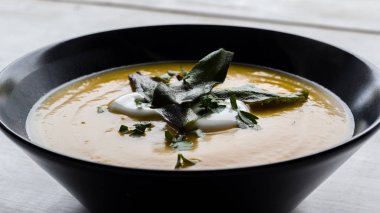 kremalı balkabağı çorbası