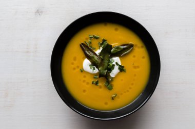 kremalı balkabağı çorbası