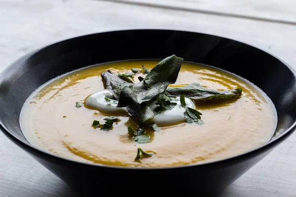 kremalı balkabağı çorbası