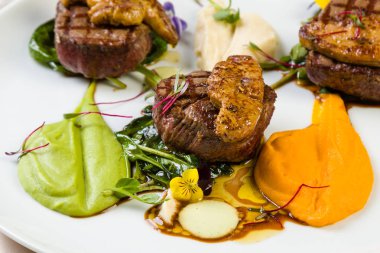 sığır eti filets kaz ciğeri ile