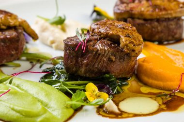 sığır eti filets kaz ciğeri ile