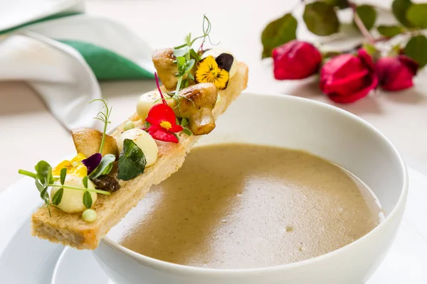 Sopa de creme de cogumelos — Fotografia de Stock