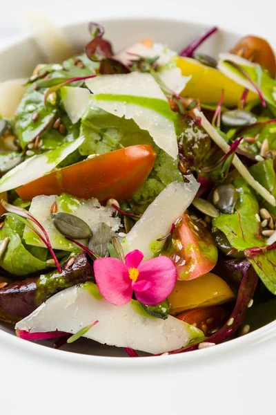 Ensalada de verduras frescas —  Fotos de Stock