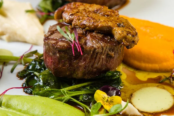 Beef filets with foie gras — Stock Photo, Image