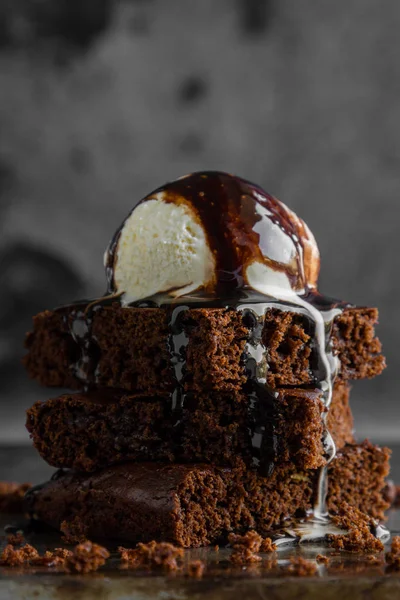 Brownie con gelato — Foto Stock