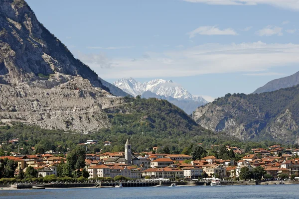 Lago Maggiore - Paesaggio intorno al lago — Foto Stock