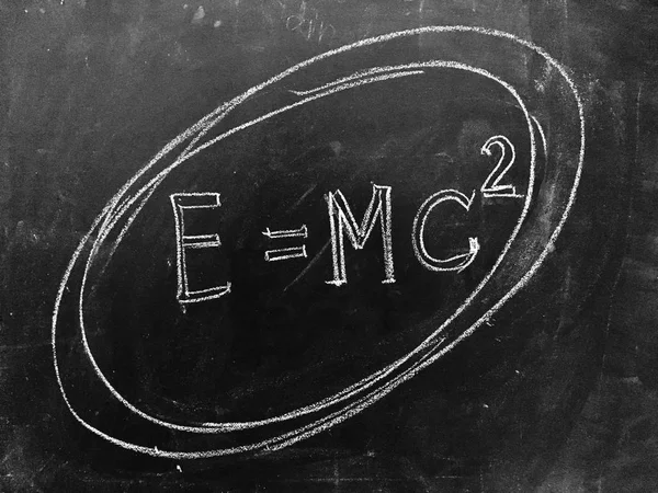 E mc2 handwritten on Blackboard — Stock Photo, Image