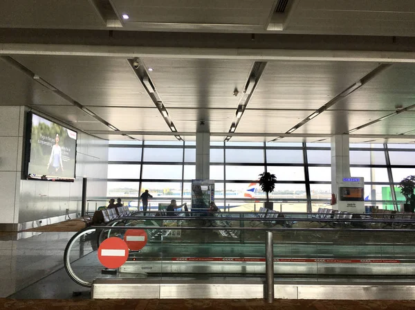 Hall des départs Vue au Terminal 3 Aéroport International de Delhi, N — Photo