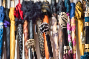 Fiera 'daki Artigiano, dünyanın en iyi uluslararası mutfağını denemek için el yapımı ürünleri satın almak, görmek, dokunmak için eşsiz bir fuar. Eşsiz, orijinal, en yüksek kalite.