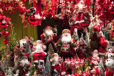 Fiera 'daki Artigiano, dünyanın en iyi uluslararası mutfağını denemek için el yapımı ürünleri satın almak, görmek, dokunmak için eşsiz bir fuar. Eşsiz, orijinal, en yüksek kalite.