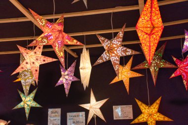 Fiera 'daki Artigiano, dünyanın en iyi uluslararası mutfağını denemek için el yapımı ürünleri satın almak, görmek, dokunmak için eşsiz bir fuar. Eşsiz, orijinal, en yüksek kalite.