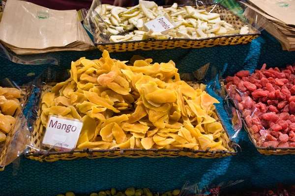 Artigiano v Fiera, jedinečný veletrh koupit, vidět, dotknout se ručně vytvořených výtvorů, vyzkoušet nejlepší mezinárodní kuchyně z celého světa. Unikátní, originální, nejvyšší kvalita — Stock fotografie