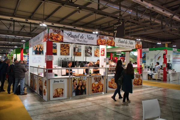 Artigiano in Fiera, a unique fair to buy, see, touch hand-crafted creations, try the best international cuisine from all over the world. Unique, original, the highest quality — Stock Photo, Image