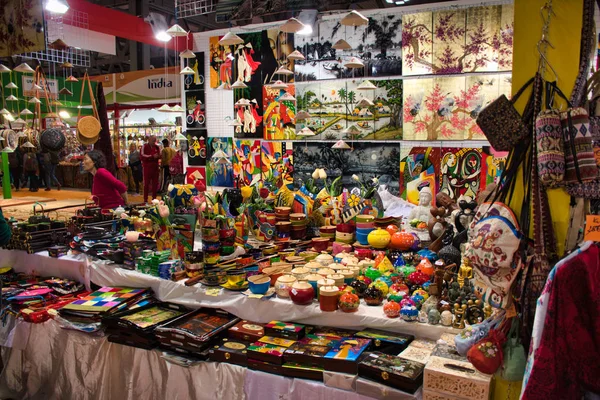 Artigiano in Fiera, een unieke beurs om handgemaakte creaties te kopen, zien, aanraken, probeer de beste internationale gerechten van over de hele wereld. Uniek, origineel, de hoogste kwaliteit — Stockfoto