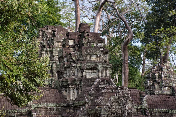 The Bayon, Prasat Bayon is a richly decorated Khmer temple — Stock Photo, Image