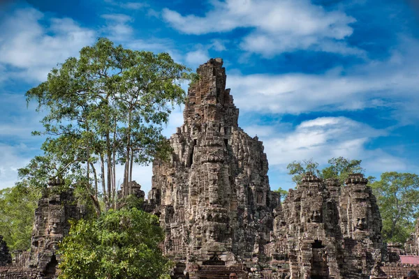 Das Bajon, prasat bajon ist ein reich verzierter Khmertempel — Stockfoto