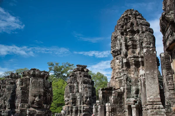 Bayon, Prasat Bayon是一座装饰华丽的高棉庙宇 — 图库照片