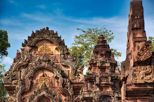 Banteay Srei Oder Banteay Srey Tempel Zwischen Den Antiken Ruinen — Stockfoto