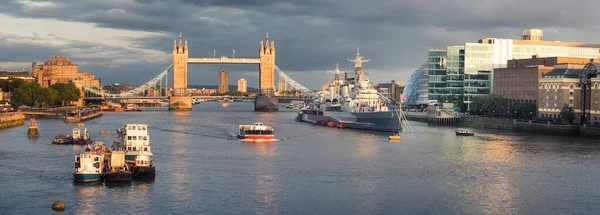 Centraal Londen Panorama Van Tower Bridge Onder Dramatische Hemel Met — Stockfoto