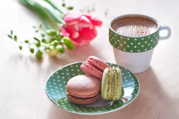 Spring Coffee Background Pink Tulip Freesia Espresso Macarons Front Spring — Stock Photo, Image