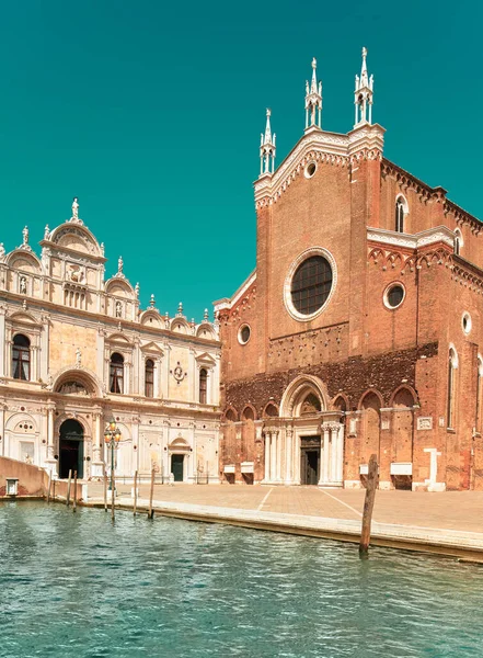 意大利威尼斯的Giovanni Paolo从对面的水面上看到倾斜移位的图像 这张照片是调色的 — 图库照片