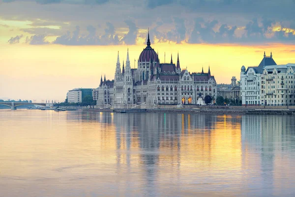 Здание Парламента Будапеште Венгрия Рассвете — стоковое фото