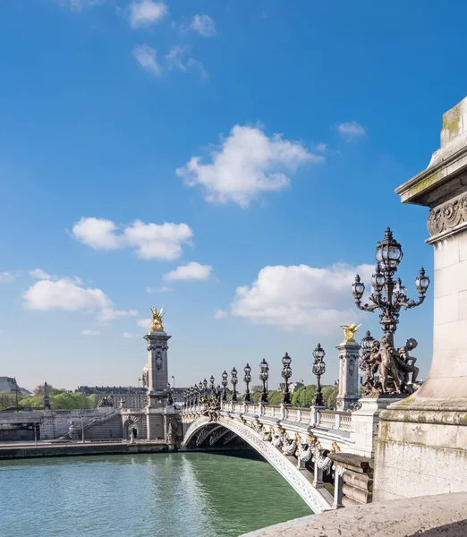 Alexandre Köprüsü Paris Güneşli Bir Bahar Sabahı Mesajlarınız Için Yer — Stok fotoğraf