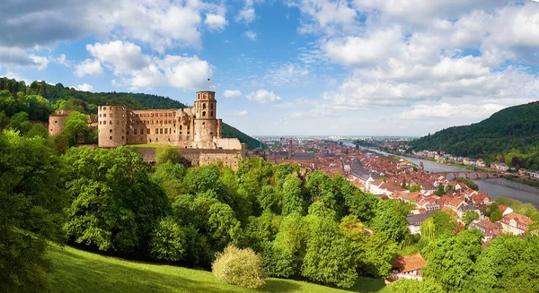 Heidelberg Miasto Niemczech Ruiny Zamku Heidelberg Heidelberger Schloss Wiosną Panoramiczny — Zdjęcie stockowe