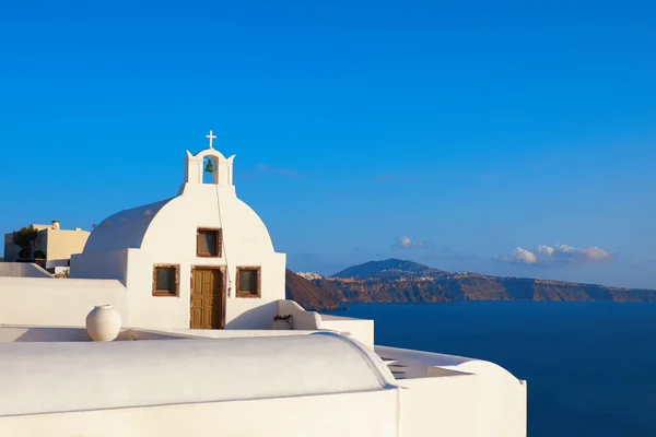 Santorini Eiland Griekenland Traditionele Grieks Orthodoxe Kapel Oia Dorp Aan — Stockfoto