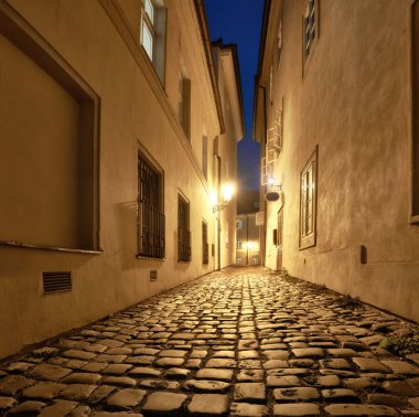 Prag, mala strana eski dar sokak