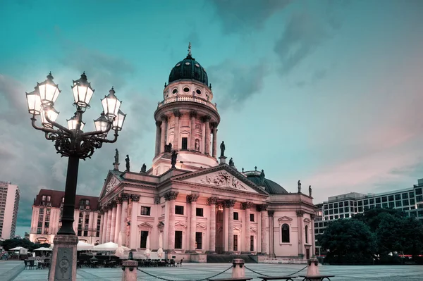 Nový Kostel Deutscher Dom Nebo Katedrála Němčině Gendarmenmarkt Večer — Stock fotografie