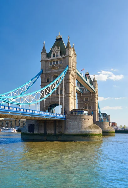 Лондон Англія Тауерський Міст Яскравий Сонячний День Навесні — стокове фото