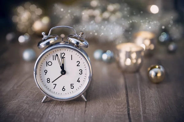 Old Alarm Clock Showing Five Midnight Glittering Decorations Happy New — Stock fotografie