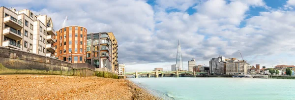 Panorama Londres Támesis Desde Orilla Marea Baja Con Puente Londres — Foto de Stock