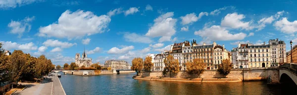 Paris River Seine Notre Dame Cathedral Back Bright Day Autumn — 스톡 사진
