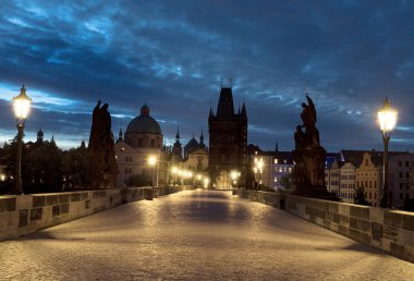 Prag, charles Köprüsü'nde şafak