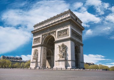 Paris, Fransa 'da Zafer Takı, güneşli bir sabah