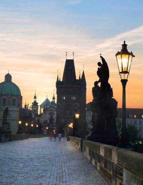 Prag, charles Köprüsü'nde şafak 